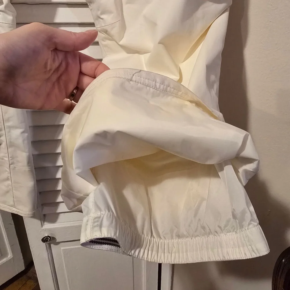 The North Face Women's Cream Snow Pants - Picture 5 of 11